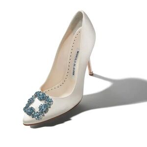 Manolo Blahnik Hangisi